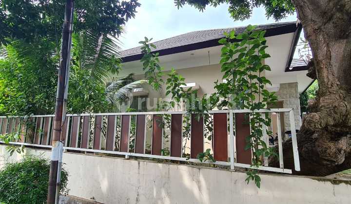 Hunian di Darmo Permai Posisi Hook, Furnished, Sangat Terawat 2