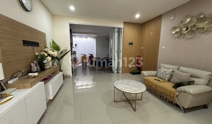 Rumah Siap Huni dengan Semi Furniture Bagus SHM di Jatisampurna Rumah 2