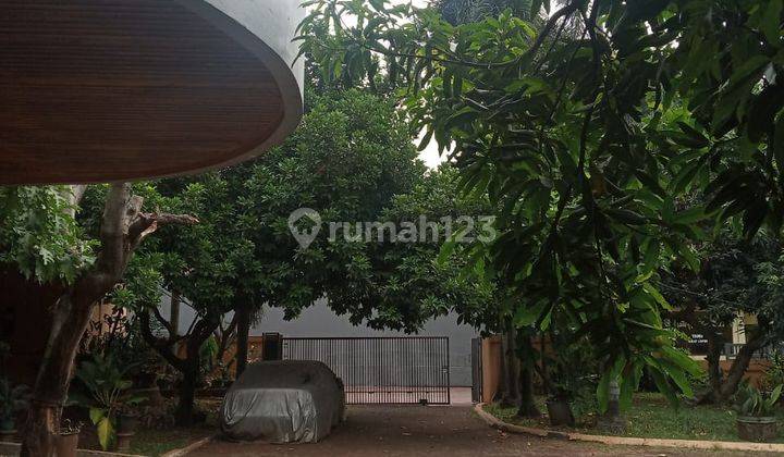 Cocok Untuk Wedding Venue! Rumah Hitung Tanah Deket Kemang 2