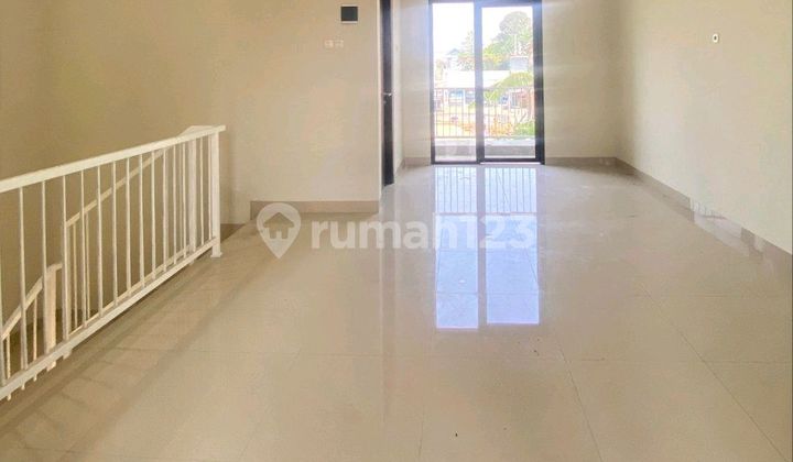 Mewah, Harga Terjangkau, Rumah 2 Lantai, Siap Huni Di Cipayung 2