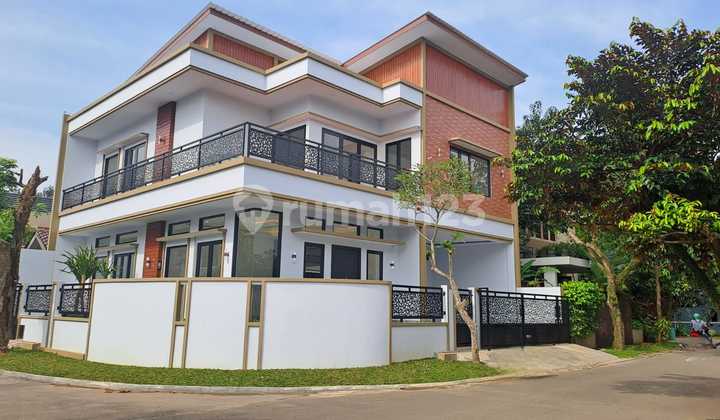 Di Jual Rumah Modern Minimalis, Lokasi Strategis di Bsd