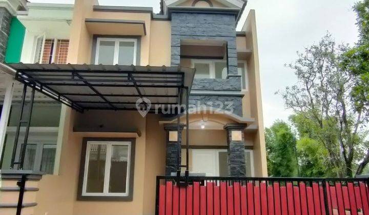 RUMAH HOOK CANTIK LT 175 LOKASI CIBINONG BOGOR BEBAS BANJIR  1
