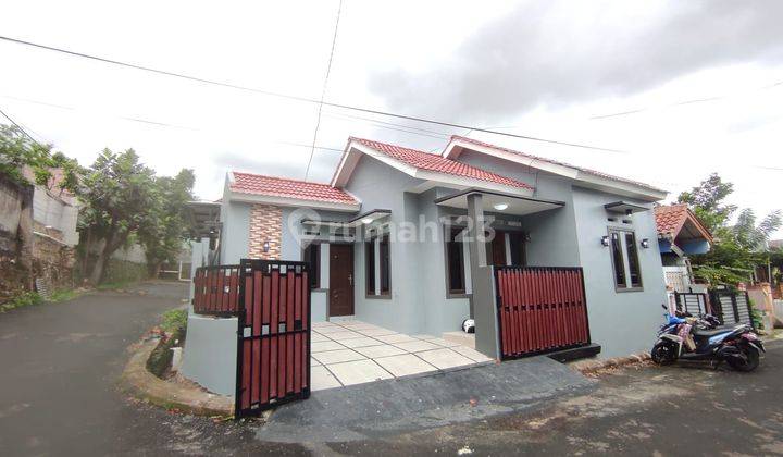 Dijual Rumah Hook Cantik Dekat Kemana Mana Lokasi Cibinong Bogor 1