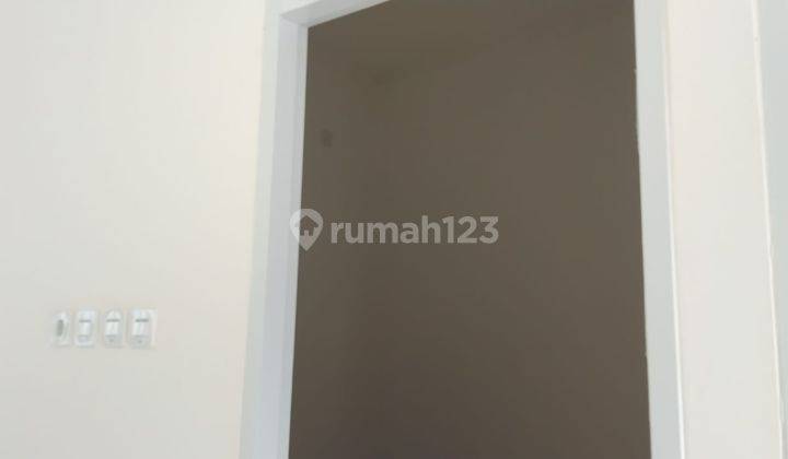 Jual Rumah Hook Cantik Di Perumahan Dukuh Zamrud Bebas Banjirr 2