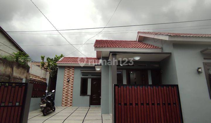 Di Jual Rumah Cantik Bebas Banjir Lokasi Cibinong Bogor Siap Huni 1