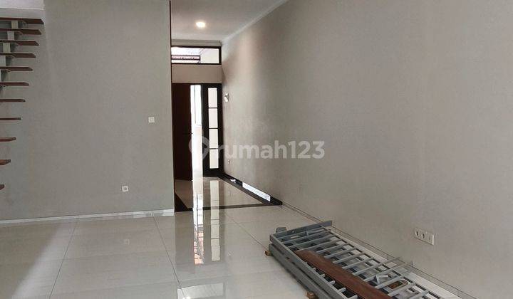 Rumah Keren Minimalis Baru Dibangun Di Jalan Kembar,,,, 2