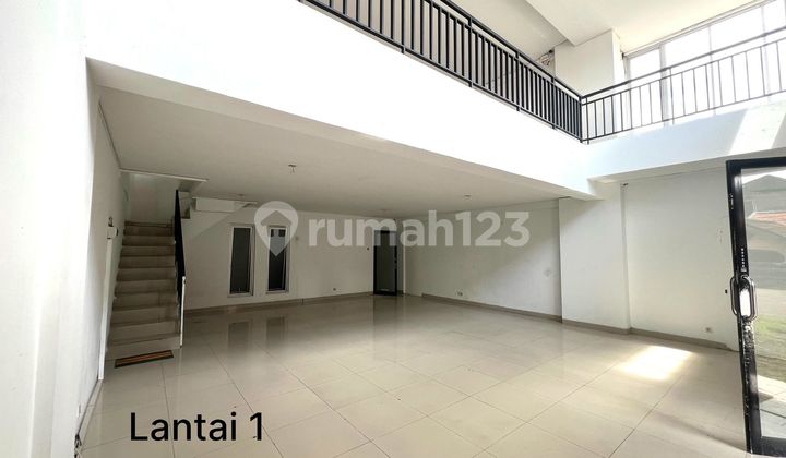 RUKO LUAS STRATEGIS 3,5 LANTAI TENGAH KOTA SIAP PAKAI DI SAYAP BKR BANDUNG