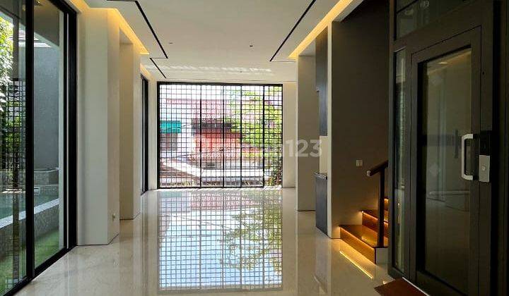 Dijual Rumah Mewah Tropikal Modern Style di Pondok Indah Jakarta Selatan 1