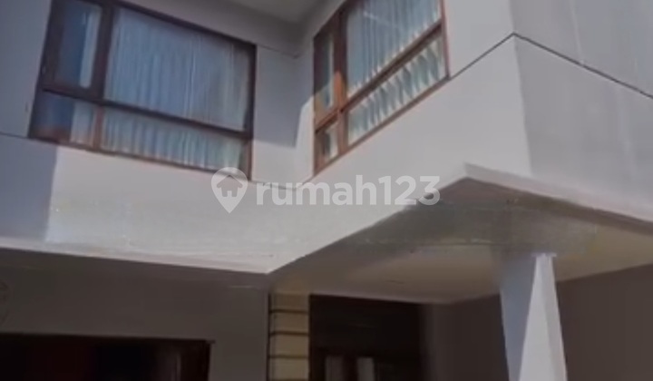 Rumah Ready Lantai 2 Di Dekat Lapangan Pegok Sesetan 1