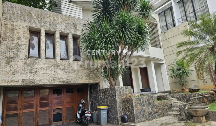 For Sale House Suitable for Exclusive Boarding Office in Bendungan Hilir For Sale House Suitable for Exclusive Boarding Office in Bendungan Hilir