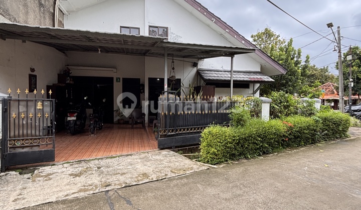 Dijual Rumah Hook Depan Taman Di Bukit Pamulang Indah, Tangerang Selatan Dijual Rumah Hook Depan Taman Di Bukit Pamulang Indah, Tangerang Selatan