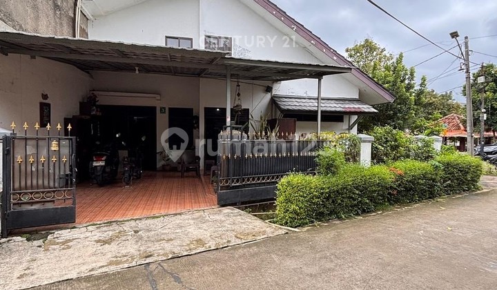 For Sale Front Garden Hook House in Bukit Pamulang Indah Tangsel
