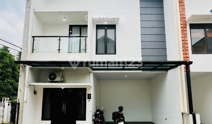 For Sale House in Pasar Minggu Attractive Price Strategic Location