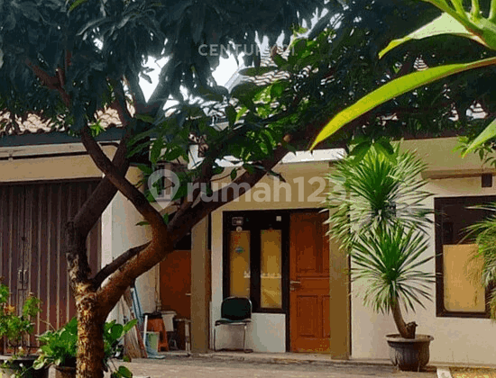 Rumah Luas Nyaman Di Ciganjur Ada Pavilion Akses Mudah Ke Tol Rumah Luas Nyaman Di Ciganjur Ada Pavilion Akses Mudah Ke Tol