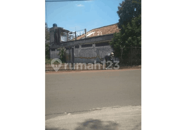 Turun Harga Tanah di Kampung Utan Ciputat Hadap Jalan Raya