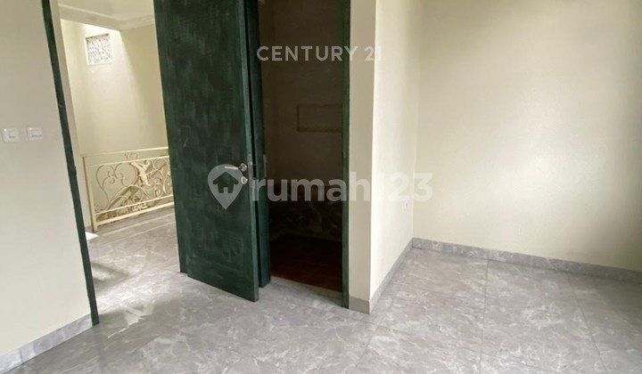 Dijual Kos Kosan Cantik 8 Kamar di Cirendeu Raya 2
