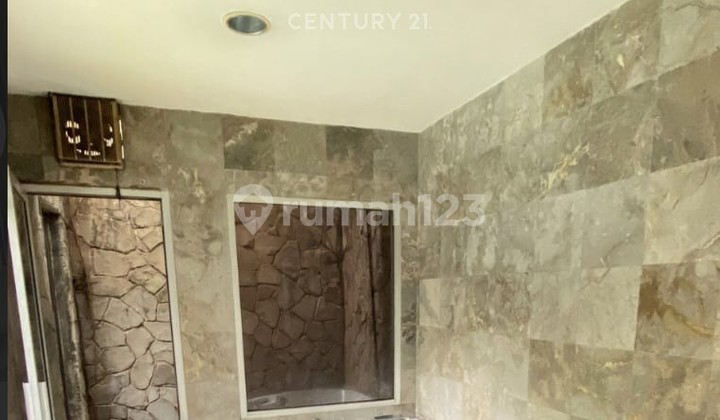 Dijual Rumah Cocok untuk Kost Exclusive Kantor di Bendungan Hilir 2