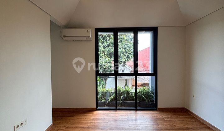 Semi Furnished House Plumeria Residence Graha Near Toll Gate 5 Minutes to Boulevard Bintaro Jaya