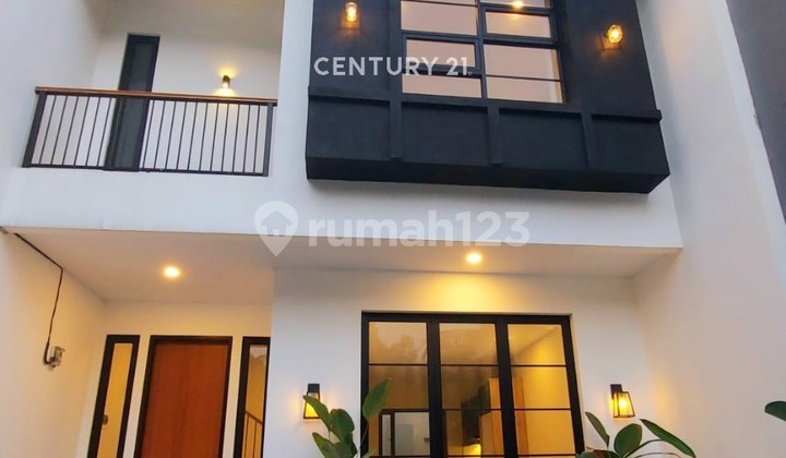 Rumah Brand New Modern American Farm House di Jagakarsa