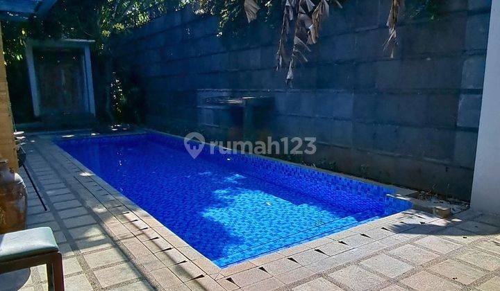 Rumah 2 Lantai Bagus Semi Furnished SHM Nempel Jl Maleo Dan Puri Bintaro Jaya Dengan Kolam Renang Dan Taman  1