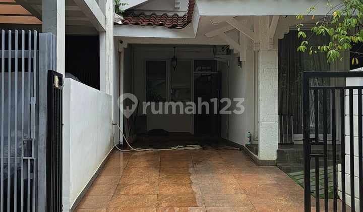Rumah Bagus Semi Furnished SHM Jl Cilosari Sektor 7-Bintaro, Tangerang Selatan 1