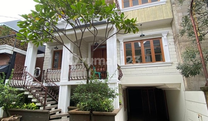 For Sale House in Cirendeu Ready to Occupancy Strategic Location