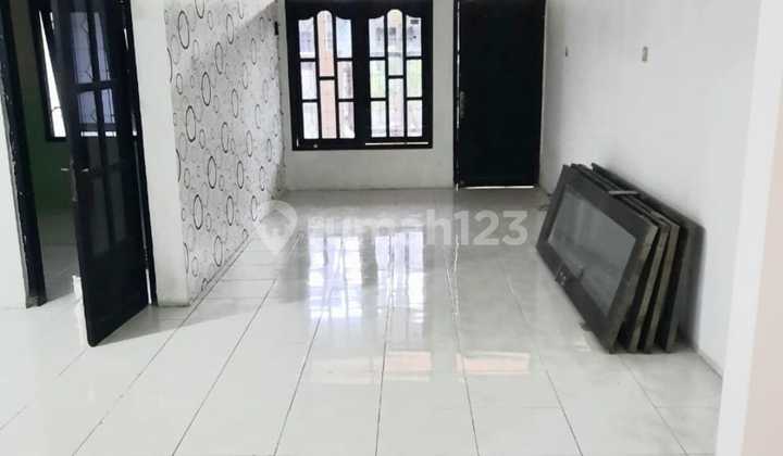 Rumah Bagus 2 Lantai Shm Di Benowo Surabaya 2