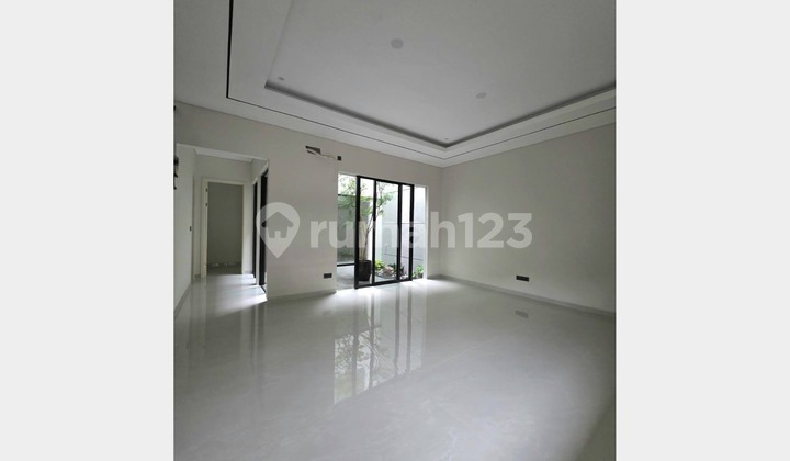 2-Story House, Brand New, Nice and Luxurious, Citraland, Surabaya. 2
