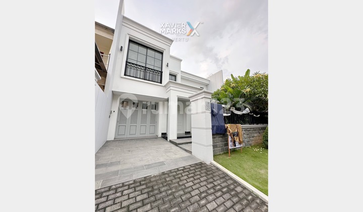 Rumah 2 Lantai Luas dan Bagus, Citraland, Surabaya