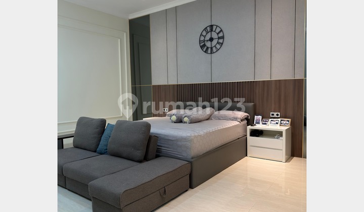 Rumah Mewah Full Interior & Private Pool di Pakuwon Indah, SBY