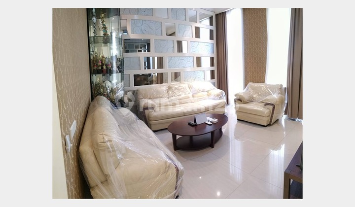 Rumah Pakuwon Indah, Kondis Bagus dan Siap Huni, Surabaya