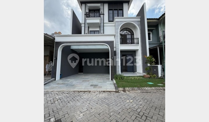 Rumah Mewah Siap Huni, Modern Elegan di Citraland, Surabaya