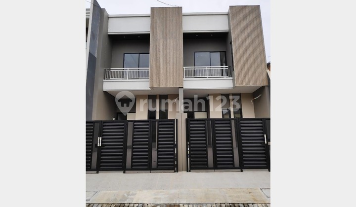 Villa Kalijudan Indah, Siap Huni, Lokasi Strategis di Surabaya