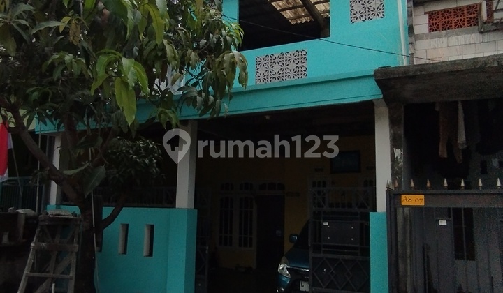 Affordable 2-Story House, Complete with Mezzanine Floor