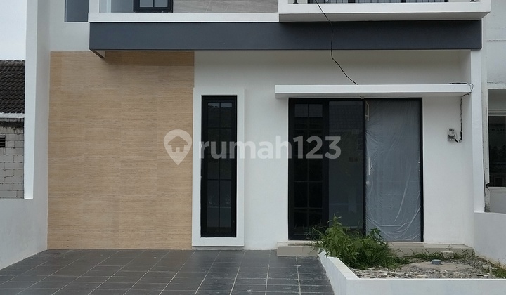 Rumah Mewah Di Pusat Kota Menganti Gresik Rumah Mewah Di Pusat Kota Menganti Gresik