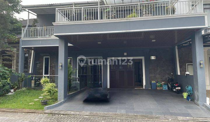 Rumah 2 Lantai Kamar Tidur 4+2 Kamar Mandi 4+1 1