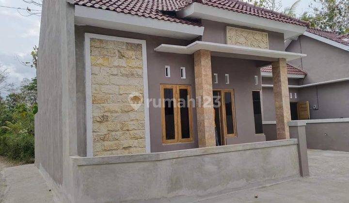 Dijual Cepat Rumah Modern Dan Asri Siap Huni 350 Juta Di Sleman Jl Godean Yogyakarta. Unit Terbatas 
 
 
griya Sejati Moyudan, Hunian Luas Dan Terjangkau Yang Bisa Langsung Di Huni. Lingkungan Nyaman Dan Asri Sangat Cocok Untuk Hunian Bersama Keluarga Ter 1