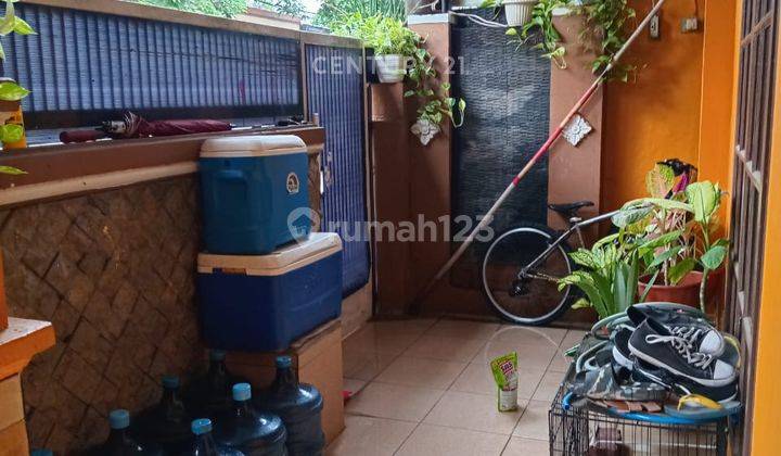 foto lainnya rumah 2 lantai di perum