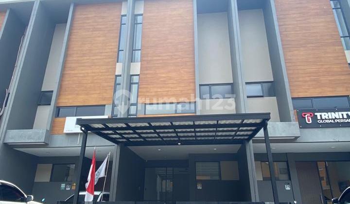 For Rent: Shop House Ready to Use, Free Parking, Near Mall, Access to Tambun Toll Road. 2