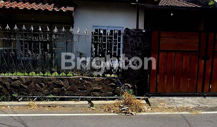 Rumah 2 Lantai di Daerah Teluk Grajakan 1