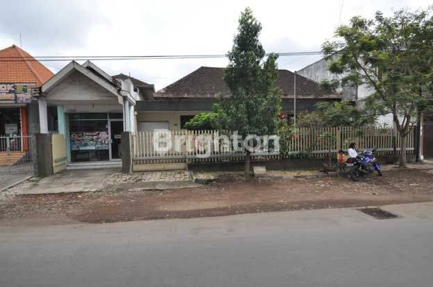 Rumah Besar di Jalan Poros Kota Malang 1