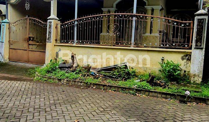 Rumah 2 Lantai Dengan 4 Kamar Tidur Di Perum Tirtasari Malang 1