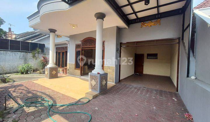 Rumah Besar Dengan 3 Kamar Full Furnshed Daerah Sukun Malang 1