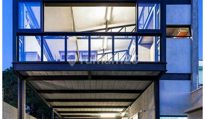 Modern Warehouse Flood-Free Kalideres Near Airport Accessible by Forklift and Truck