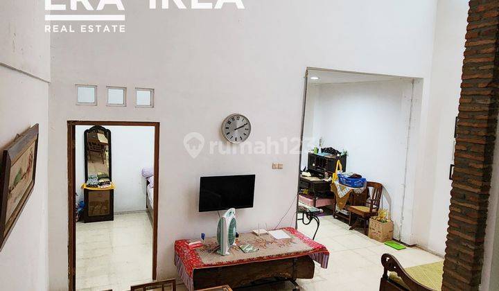 Dijual Rumah Solo Halaman Luas Asri Area Pasar Klewer 2