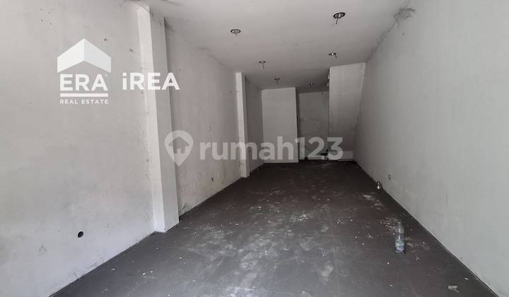 For Sale: Ready-to-Occupy 3-Story Shophouse in Kasihan, Bantul 2