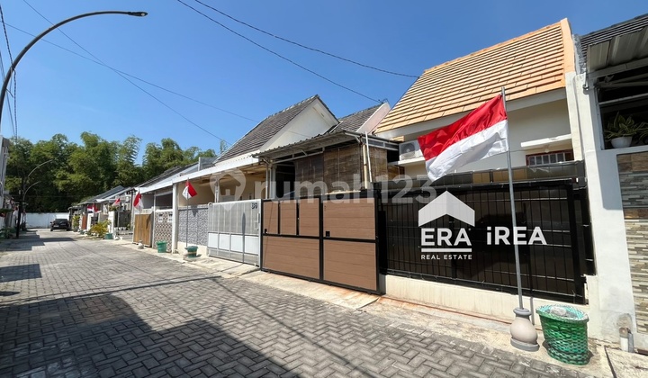 Affordable Minimalist House for Sale Near Solo Baru Business Center 1
