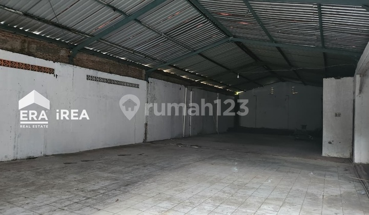 Gudang Disewakan Siap Pakai di Solo Kota Dekat Pasar Kembang Gudang Disewakan Siap Pakai di Solo Kota Dekat Pasar Kembang