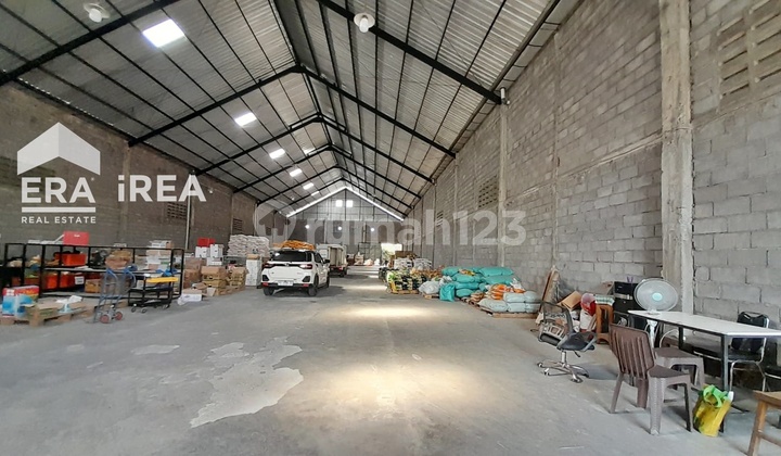 For Rent 2-Story Warehouse with Container Access in Gatak Solo.