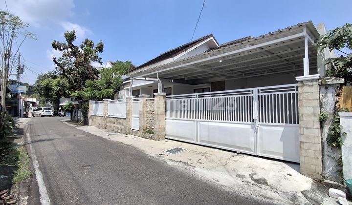 House for Sale in Solo, Near Pasar Gede, Surakarta House for Sale in Solo, Near Pasar Gede, Surakarta